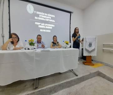 Sessão foi realizada na Escola Professora Lea Aparecida Vieira Guedes